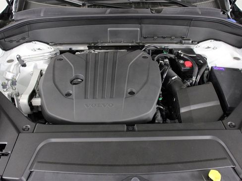 New 2026 Volvo XC90 B5 Plus image 12