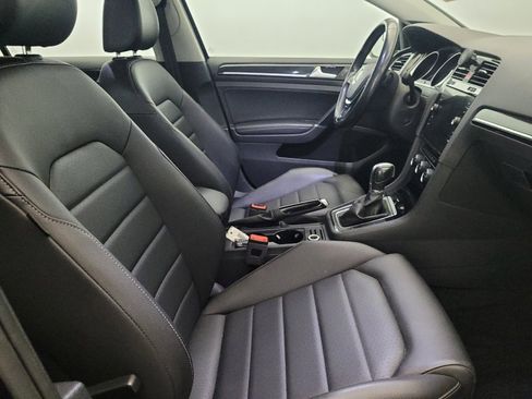 Used 2018 Volkswagen Golf SEL image 21