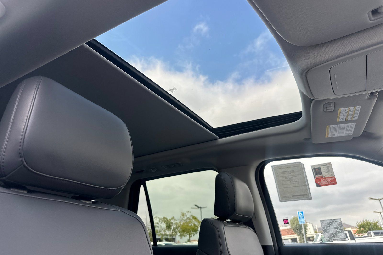 New 2025 Ford Expedition Active AWD/4WD image 18