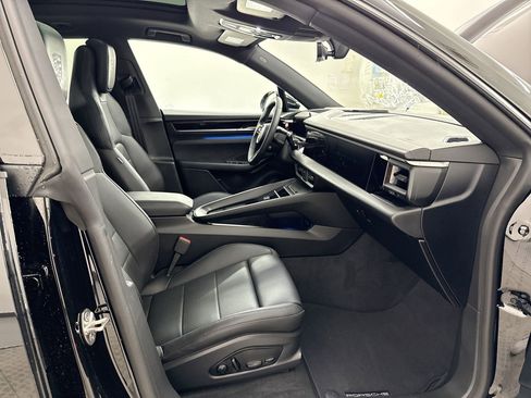 Used 2024 Porsche Macan 4 Electric image 37