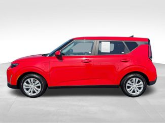 Used 2024 Kia Soul LX FWD video 2