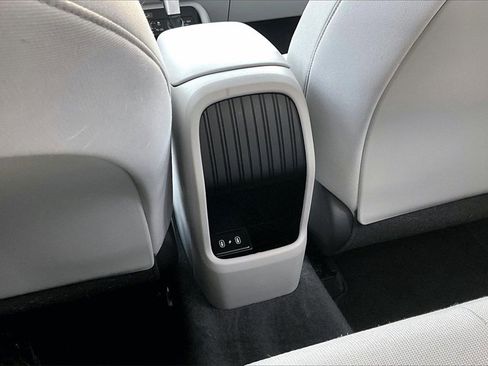 Used 2025 Hyundai Kona SE image 33