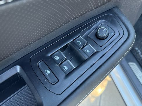 Used 2026 Volkswagen Atlas SE FWD image 16