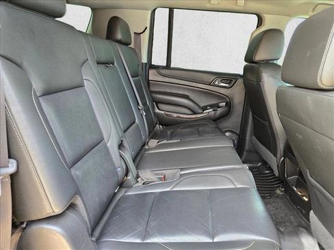 Used 2018 Chevrolet Suburban LT image 20