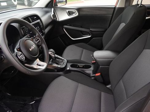 Used 2024 Kia Soul LX w/ Option Group 015 FWD image 20