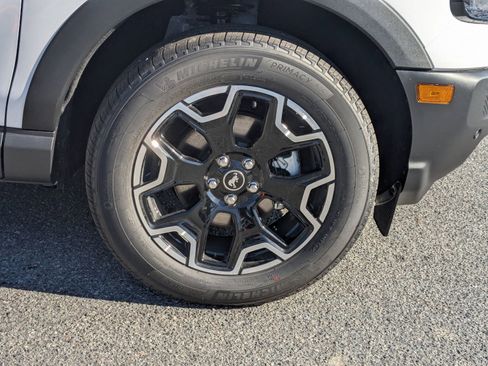 New 2025 Ford Bronco Sport Outer Banks w/ Outer Banks Tech Package+ AWD/4WD image 13