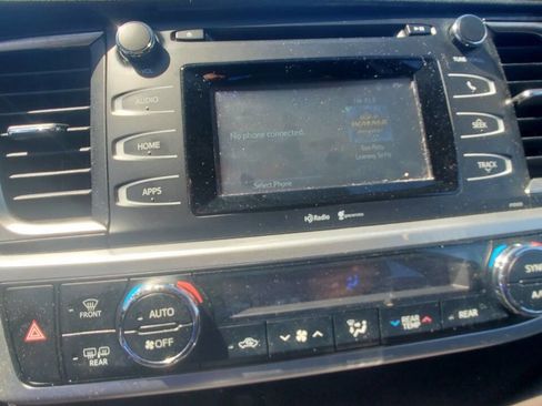 Used 2015 Toyota Highlander Plus image 20