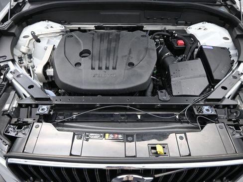 Certified 2023 Volvo XC60 B5 Plus w/ Protection Package Premier image 13