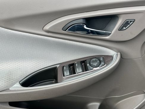 Used 2017 Chevrolet Malibu Hybrid w/ Driver Confidence Package image 11