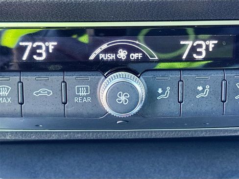 Used 2019 Audi Q3 2.0T Premium image 15