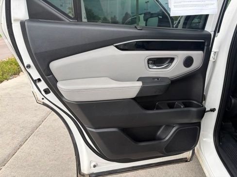 Used 2024 Honda Pilot EX-L image 16