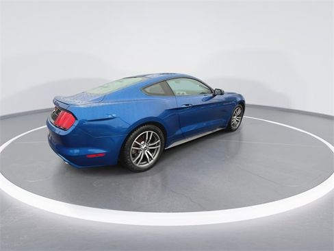 Used 2017 Ford Mustang Coupe image 8
