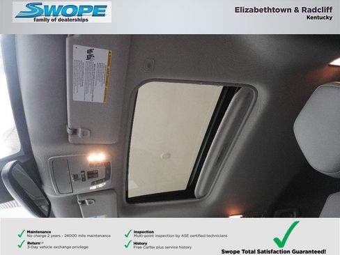Used 2025 Toyota Sienna XLE image 25