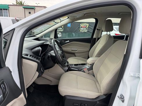 Used 2017 Ford C-MAX SE w/ Interior Protection Package image 17