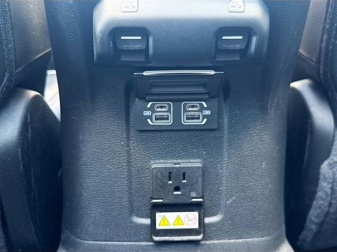 Used 2022 Jeep Wrangler Unlimited Sahara AWD/4WD image 29