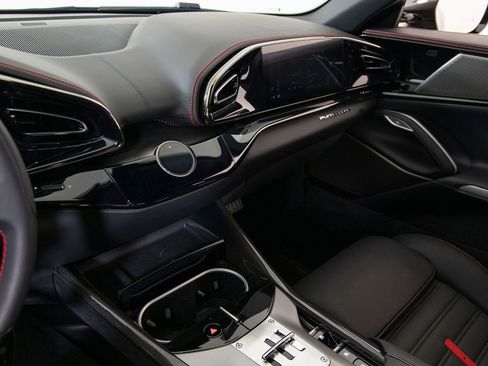 Certified 2024 Ferrari Purosangue image 14