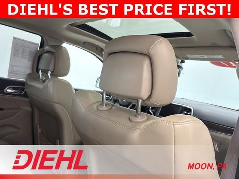 Used 2017 Jeep Grand Cherokee Limited AWD/4WD image 14