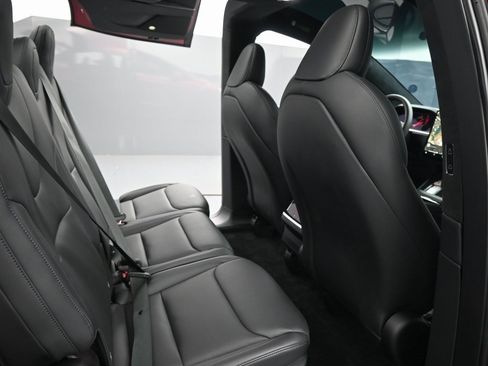 Used 2024 Tesla Model X image 31