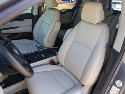 Used 2025 Honda Odyssey EX-L image 10