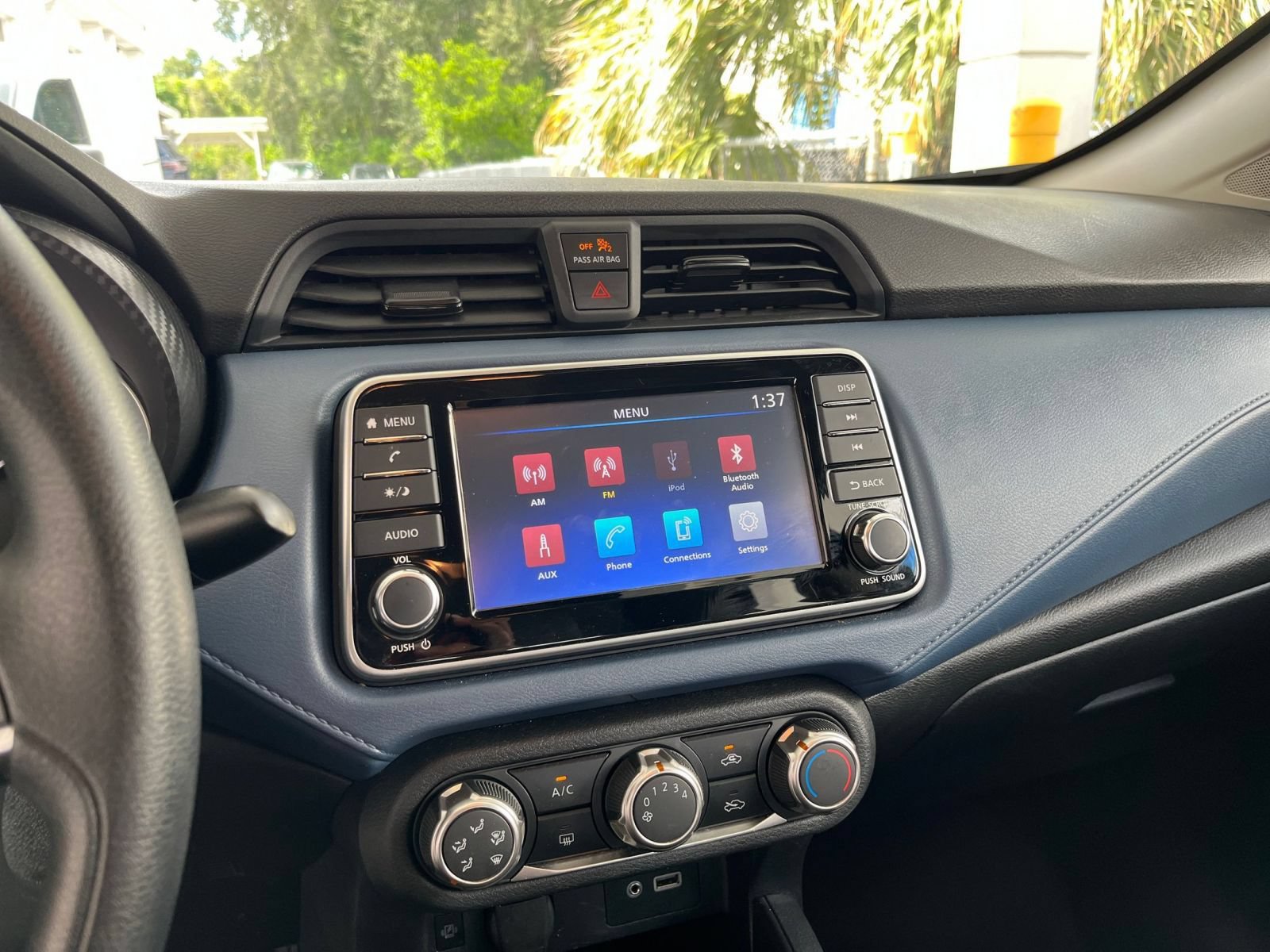 Used 2025 Nissan Versa SV FWD image 19