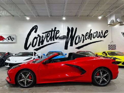 Used 2023 Chevrolet Corvette Stingray Preferred Conv w/ Z51 Performance Package RWD image 2