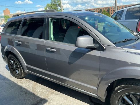Used 2013 Dodge Journey SXT w/ Flexible Seating Group FWD image 25