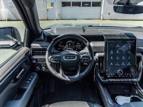 Used 2026 GMC Yukon AT4 w/ AT4 Premium Plus Package AWD/4WD image 23