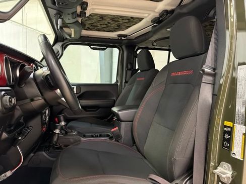 Used 2022 Jeep Gladiator Rubicon w/ Cold Weather Group AWD/4WD image 13