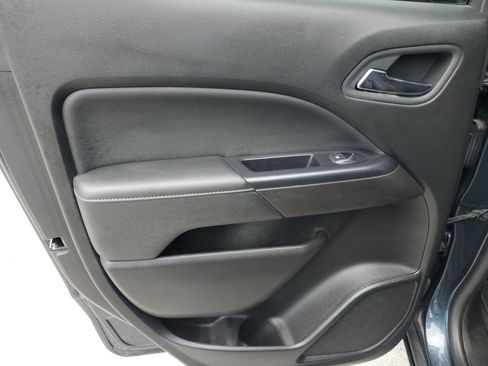 Used 2019 GMC Canyon SLE w/ Elevation Edition RWD image 9