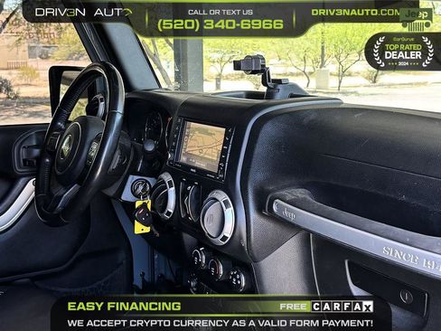 Used 2015 Jeep Wrangler Unlimited Rubicon w/ Max Tow Package AWD/4WD image 21