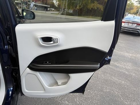 Used 2019 Jeep Compass Latitude w/ Popular Equipment Group image 47