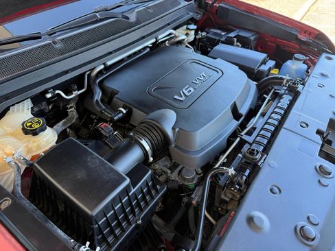 Used 2015 GMC Canyon SLE RWD image 39