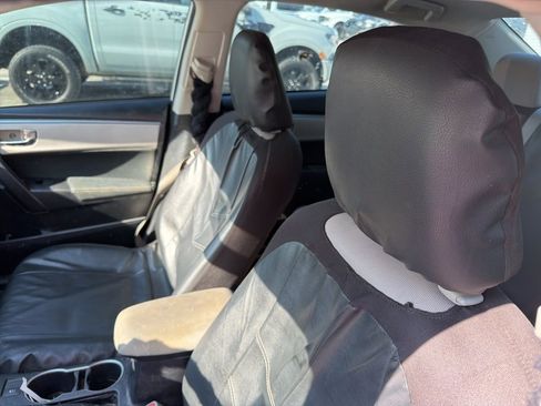 Used 2015 Toyota Corolla LE image 10