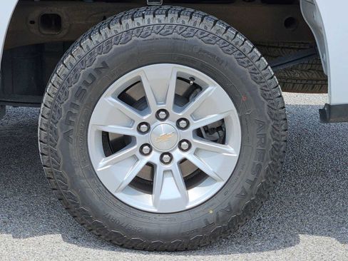 Used 2025 Chevrolet Silverado 1500 LT RWD image 15