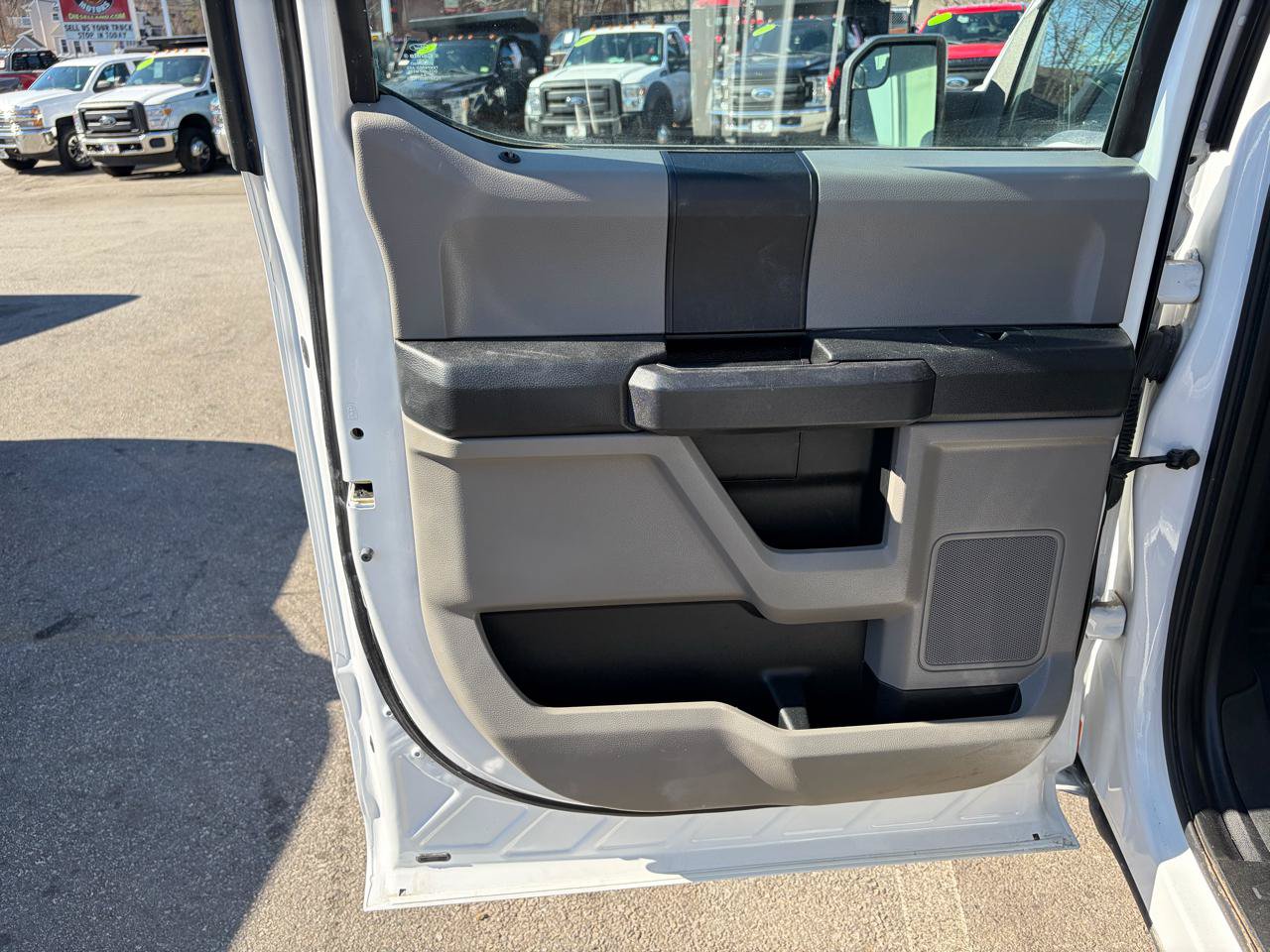 Used 2016 Ford F150 XL w/ Equipment Group 101A Mid AWD/4WD image 30