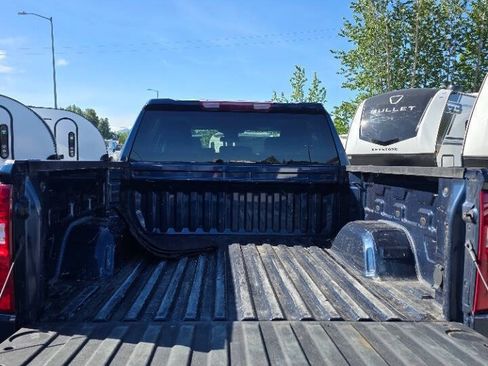 Used 2023 Chevrolet Silverado 1500 LT AWD/4WD image 17