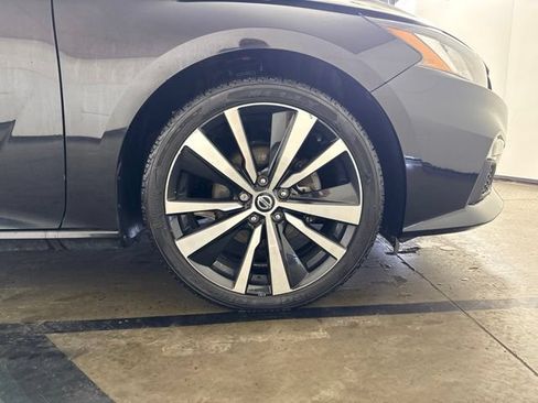 Used 2022 Nissan Altima 2.5 SR FWD image 10