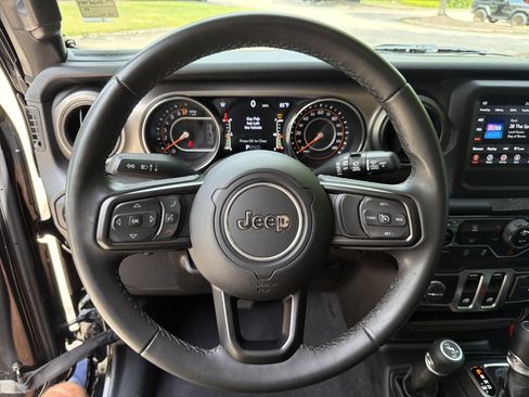 Used 2019 Jeep Wrangler Sport AWD/4WD image 20