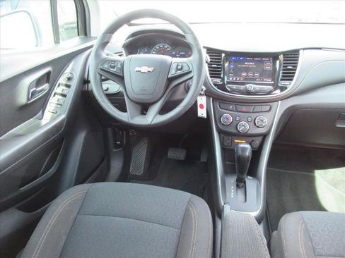 Used 2020 Chevrolet Trax LS w/ Tint and Cruise Package image 12