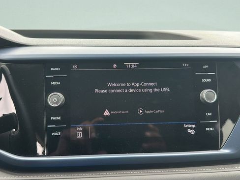 Used 2024 Volkswagen Taos SE image 34