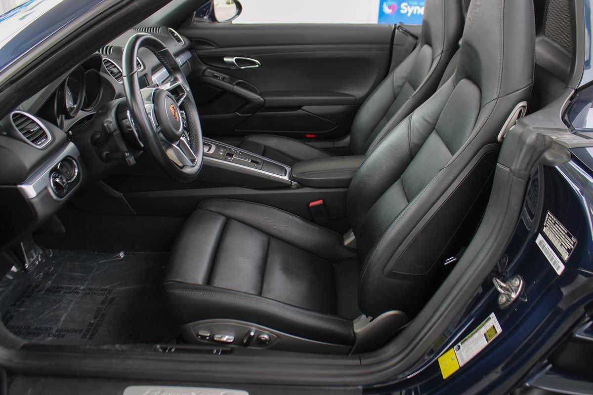 Used 2018 Porsche 718 Boxster S RWD image 17