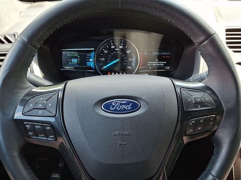 Used 2019 Ford Explorer XLT w/ Equipment Group 202A AWD/4WD image 19