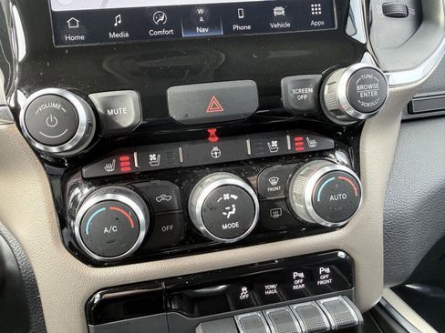 Used 2022 RAM 1500 Laramie image 25