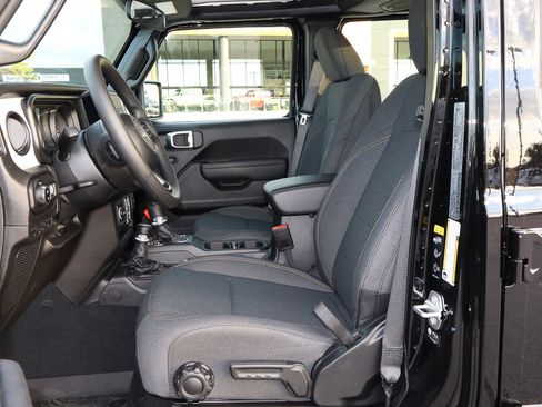 New 2026 Jeep Gladiator Sport image 14