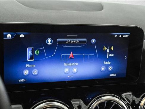 Certified 2025 Mercedes-Benz GLA 250 4MATIC image 16