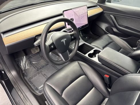 Used 2021 Tesla Model 3 Standard Range Plus RWD image 8