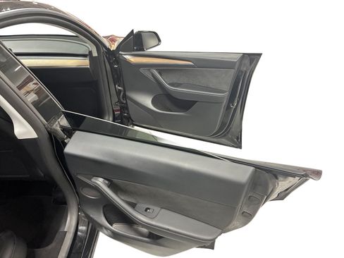 Certified 2023 Tesla Model Y Long Range AWD/4WD image 12