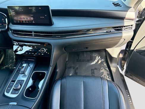Used 2024 INFINITI QX60 Sensory image 19