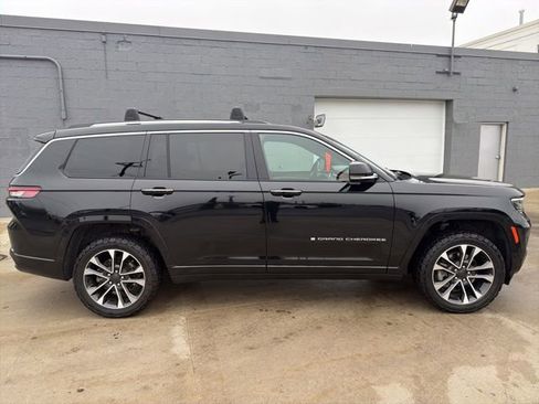 Used 2022 Jeep Grand Cherokee L Overland w/ Luxury Tech Group IV AWD/4WD image 6