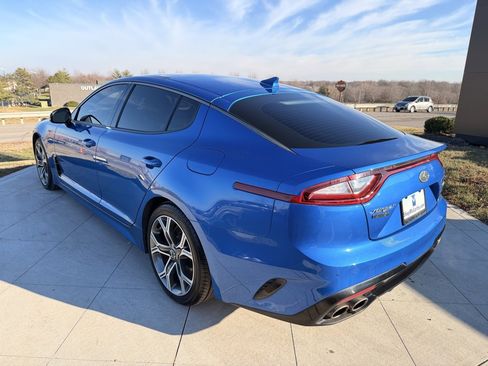 Used 2019 Kia Stinger GT2 image 7